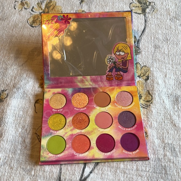 Colourpop Lizzie McGuire What Dreams Are Made Of Palette - Swatched - Picture 2 of 6